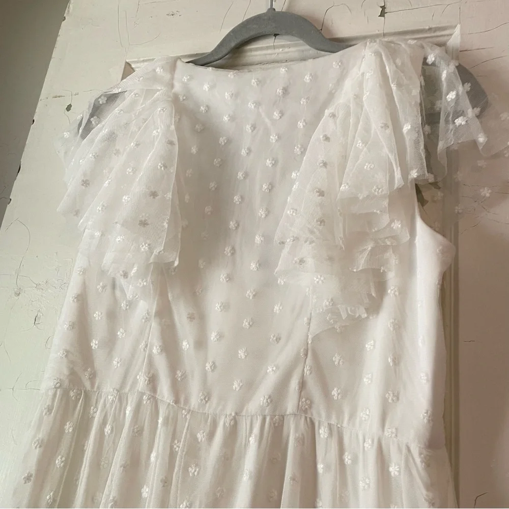 Tuckernuck, Blanc Giselle Tulle Gown, Medium - Picture 7 of 13